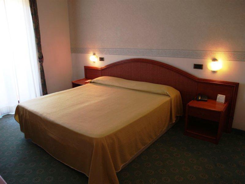 Hotel Riva Del Sole